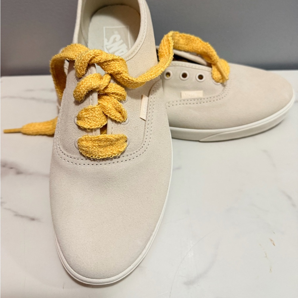 Vans Off-White casual lace up Sneakers with Mustard Laces 7.5